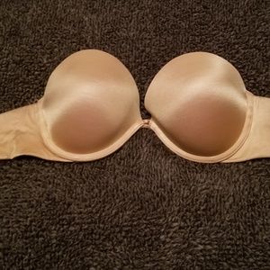 VS Nude Strapless Bra